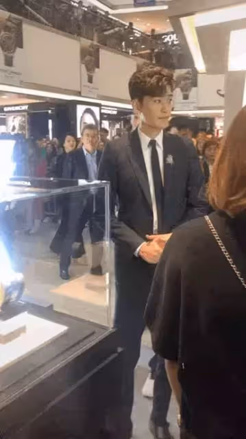 張翰新劇定檔,突破霸總再演軍人,綜藝電影電視劇並行誓要翻紅?