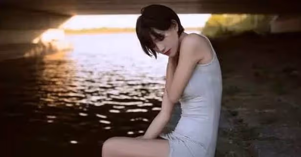 舅舅年近60，卻出軌找了30歲的野女人，享受忘年之樂