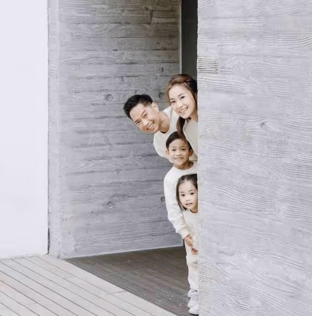 37歲前TVB花旦為3歲女兒慶生,豪宅內景太樸素,富二代老公未現身