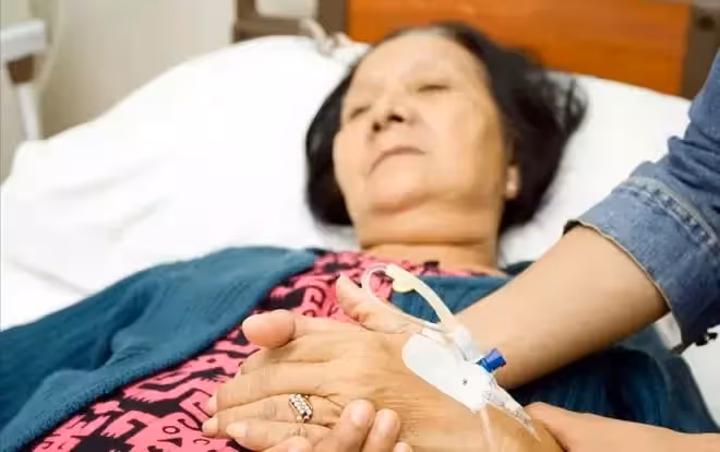 照顧婆婆5年被痛罵不孝,兒媳撂攤子,一個月後全婆家人低頭認錯