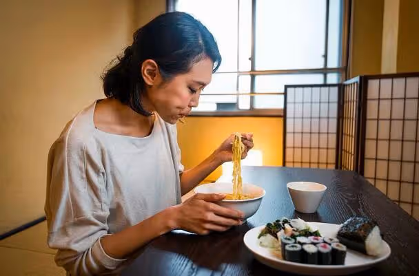 大爺收留了一名流浪女，一個月後他的生活發生了翻天覆地的變化