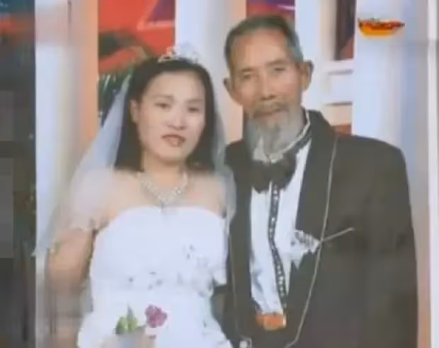 相差45歲爺孫戀!23歲妙齡女執意「嫁68歲老中醫」揚言絕不後悔 8年過去現狀曝光:冷暖自知
