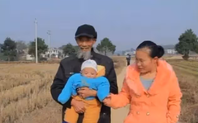 相差45歲爺孫戀!23歲妙齡女執意「嫁68歲老中醫」揚言絕不後悔 8年過去現狀曝光:冷暖自知