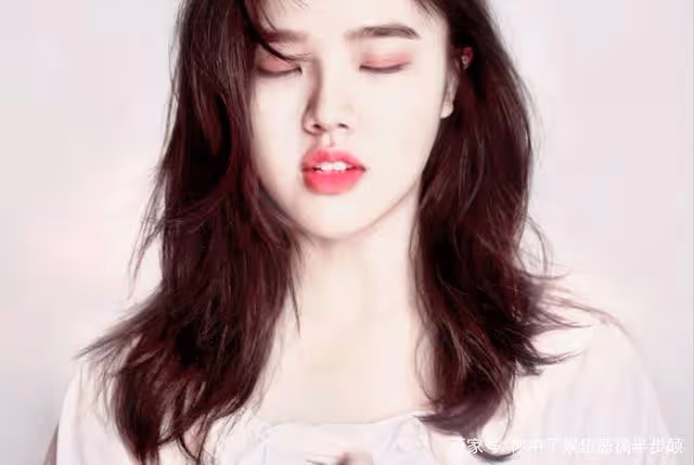 兔子中的天使!韓女星金香起戴兔子頭拍廣告,網友爆贊:太可愛了