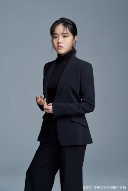 兔子中的天使！韓女星金香起戴兔子頭拍廣告，網友爆贊：太可愛了