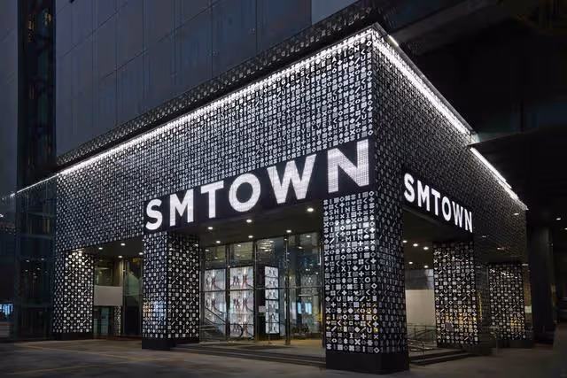 SM娛樂公司易主，「李秀滿時代」正式結束，機遇還是沒落很難說