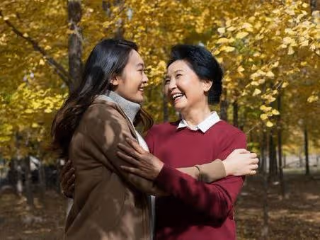 嫁二婚老公五年租房住,他卻給二十歲繼子買房,參觀新房後俺蒙住
