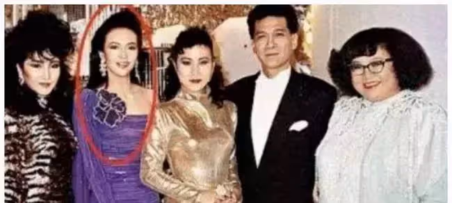 癡纏16年後,被前男友怒斥一輛寶馬看透你,64歲鄭裕玲,坐擁千萬豪宅獨享晚年!
