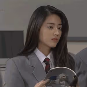 女優小澤真珠：有李嘉欣的神韻，好似張柏芝，與劉亦菲有幾分相似