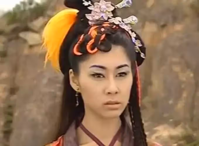 40歲「TVB視後」胡定欣害怕孤獨終老!一再公開喊話「想脫單」,閨蜜建議她閃婚:婚後馬上懷孕
