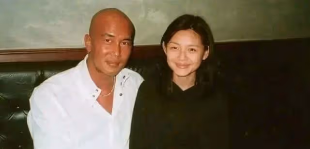 大S再婚上演電話情緣,梁靜茹發文暗含深意,疑似在偷偷吃瓜