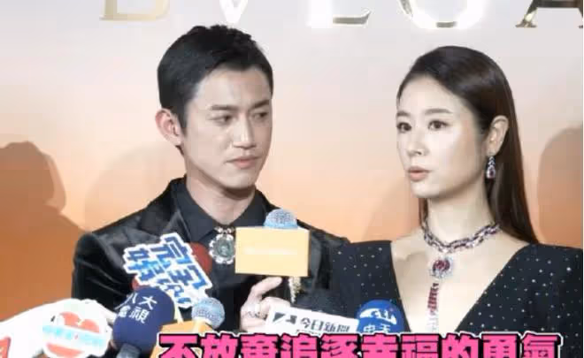 大S再婚上演電話情緣,梁靜茹發文暗含深意,疑似在偷偷吃瓜