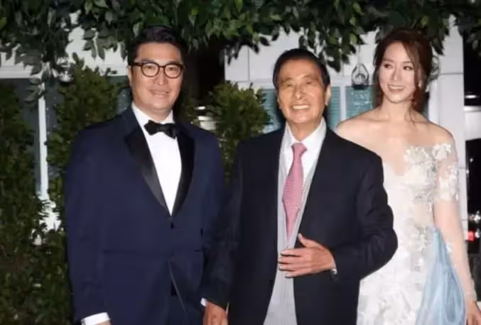 最痴情富豪!離婚35年對原配「念念不忘」 為前妻豪擲「1.5億」求複合:一直等她回頭