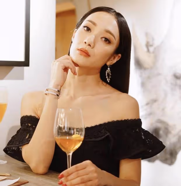 TVB知名離巢女星北上發展!被曝簽約內地公司,網友喊話參加浪姐3
