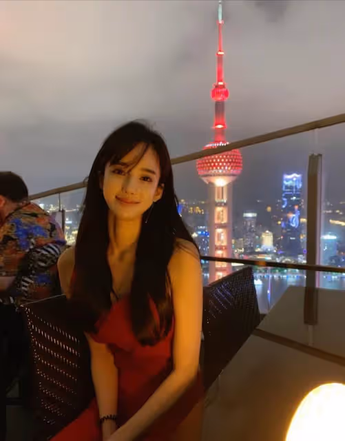 「塑料美人」潘南奎,花十億整成baby,情史混亂插足閨蜜感情?