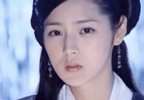孕期吸毒、酒駕,她是瘋了嗎?