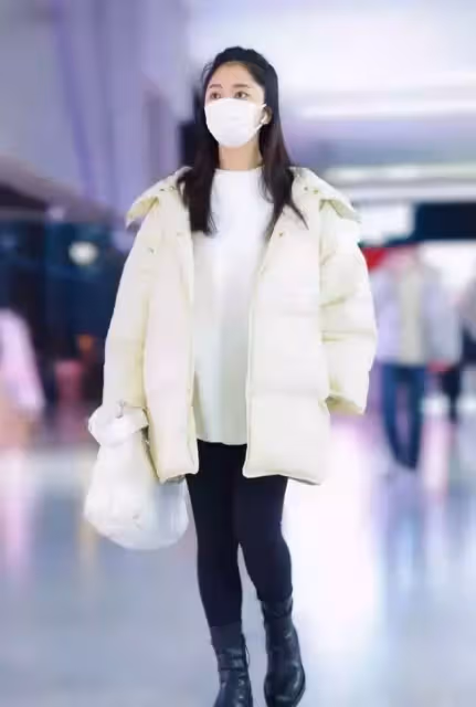 嬌小可愛的譚松韻不愧是「小個子穿搭榜樣」