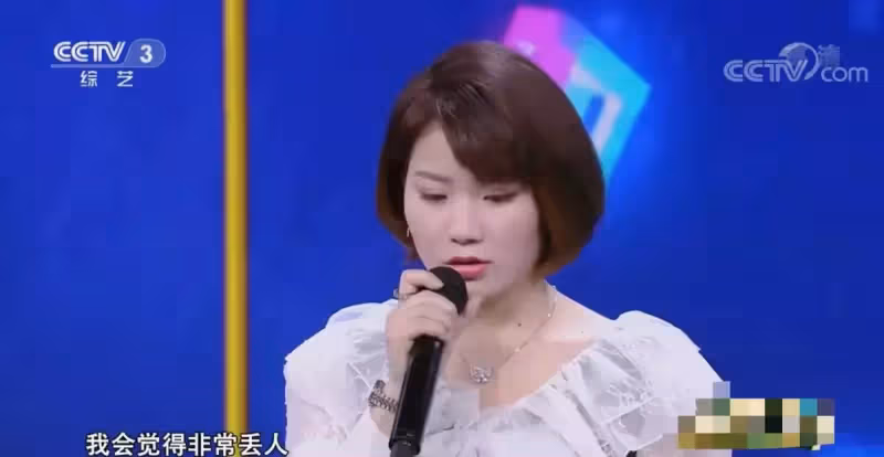 97年老漢撿到棄嬰，拾荒養大她，24年後女兒身價上億來報恩