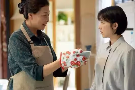 「你小姑子坐月子,你剛守完孝,回家不吉利」「我的房,你們滾」