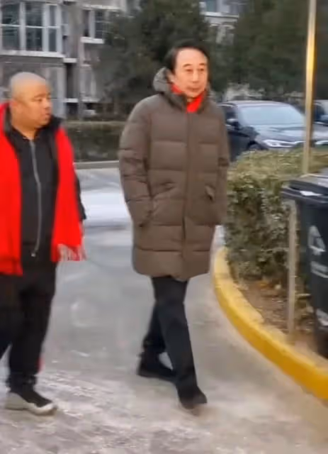 馮鞏亂扔垃圾慘被教育，頻頻甩鍋徒弟自稱糊塗，眼眶泛紅一臉委屈