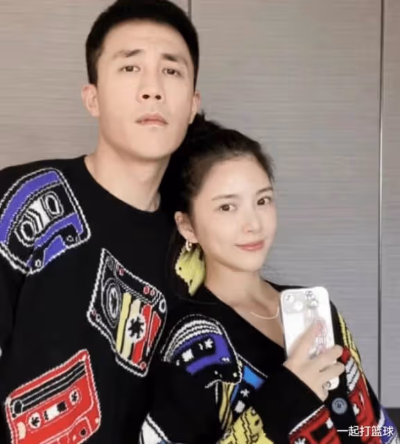 又秀恩愛？杜淳與老婆穿情侶裝，各種親密互動根本停不下來