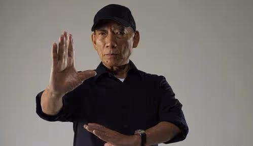 40年前，袁家班集體出動，創造了《奇門遁甲》，徐克也自歎不如