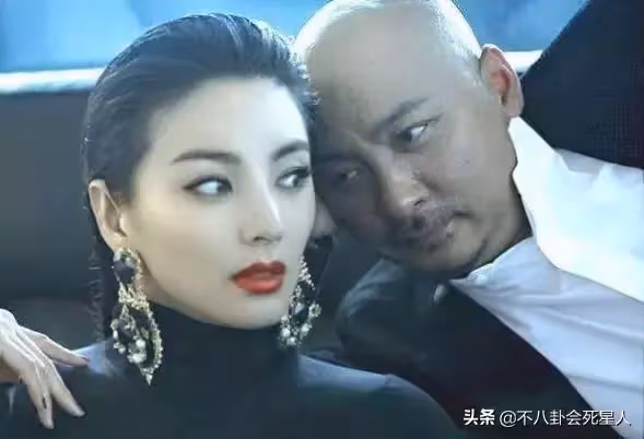 先婚後愛、剛見面就求婚，9位明星的閃婚，電視劇都不敢這麼演
