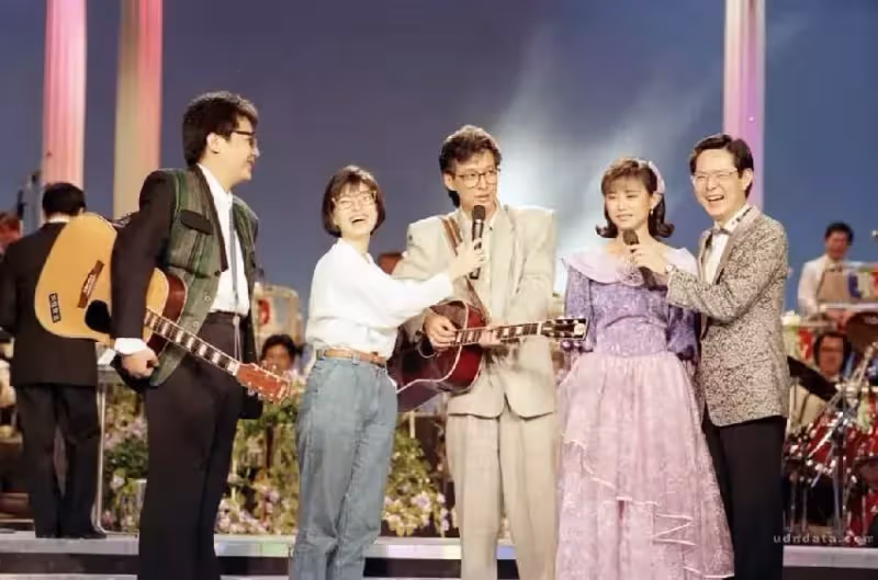 64歲玉女歌手李碧華,風采不減當年,生活低調節儉,10多年的老車還在開