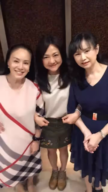 64歲玉女歌手李碧華,風采不減當年,生活低調節儉,10多年的老車還在開