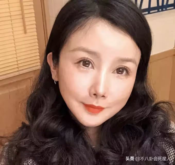 假體亂飛、笑比哭還難看!動臉後的「矽膠臉」才是最恐怖的