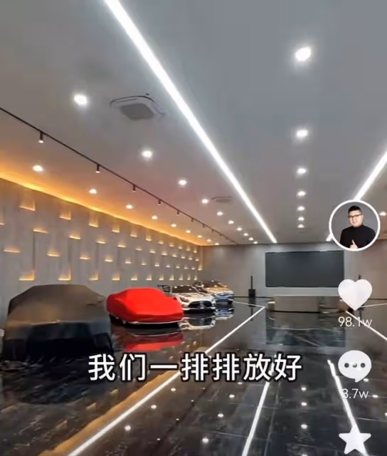 千萬粉網紅猴哥即將大婚!聚集眾多豪車堪比車展,排場太大遭狂罵
