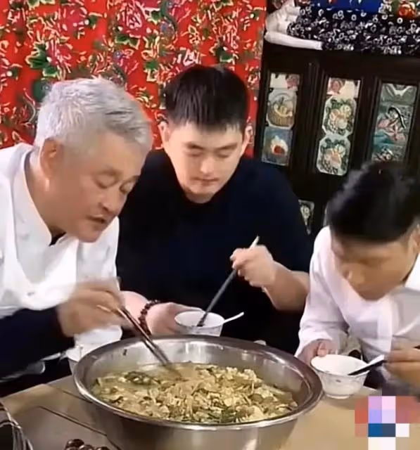 師父簡樸,徒弟擺闊,趙家班成名後,趙本山與徒弟們的奢靡成對比