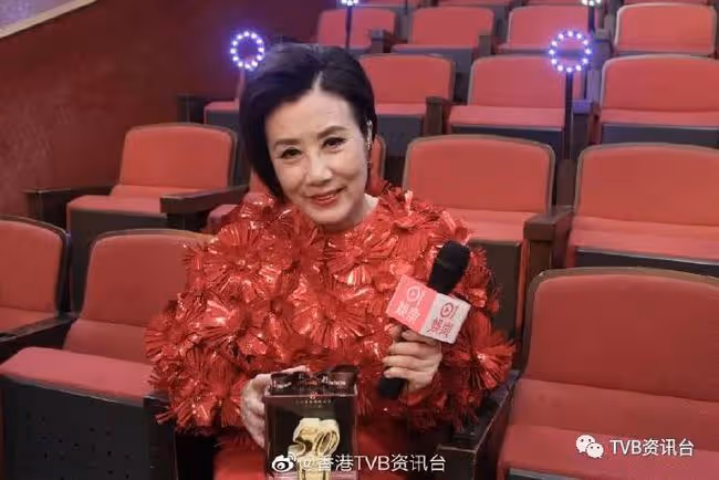 TVB台慶｜汪明荃獲頒50年金禧服務大獎