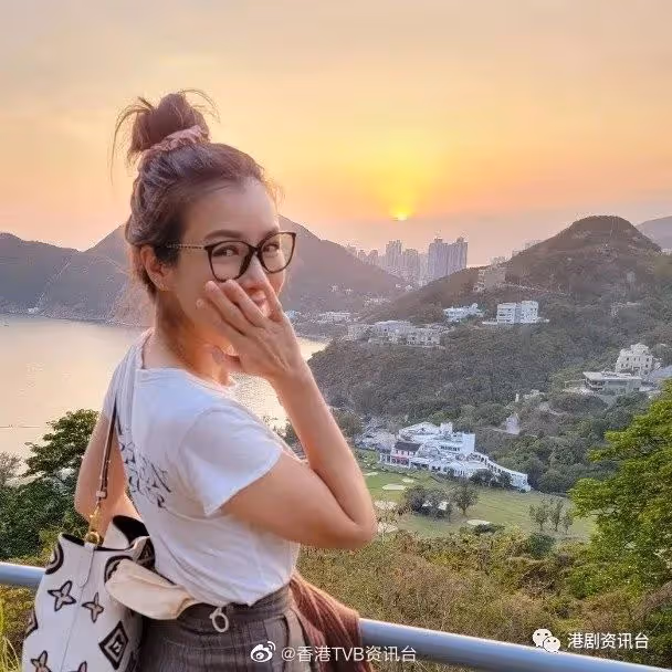 陳豪孖陳茵媺甜蜜出巡！王浩信高海寧重現《衝上雲霄》經典