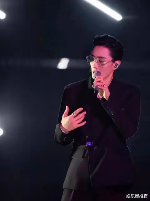 將「斯文敗類」演繹到極致的男人李承鉉