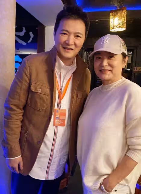 美人在骨不在皮!林青霞素顏現身烏鎮長街宴,68歲美貌依舊能打,網友:純天然的絕世美女