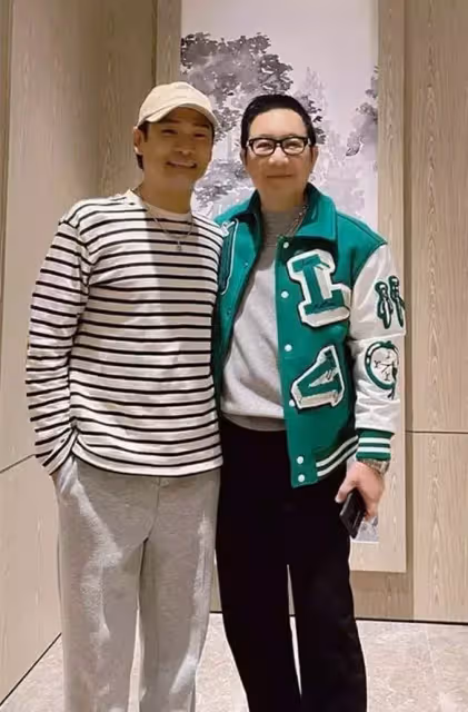 杜德偉兒子長大了！5歲AJ「臉蛋胖嘟嘟」呆萌又可愛像媽媽，眉眼間卻和爸爸一模一樣