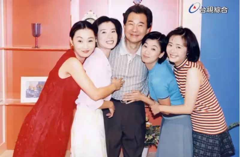 天下沒有白吃的午餐！岳翎從小父母就雙亡「靠演技爆紅演藝圈」 「什麼都靠自己努力」屢屢被瓊瑤欽點