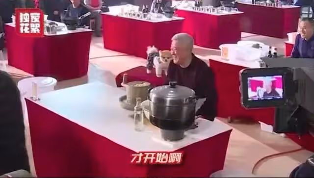 到底可敬還是可怕?趙本山與弟子們錄製花絮,操作失誤無一人敢提