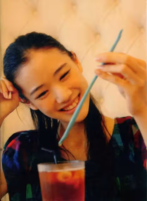 14歲出道的女神,卻閃婚嫁了大9歲的「丑」老公,幸福真的與顏值無關!