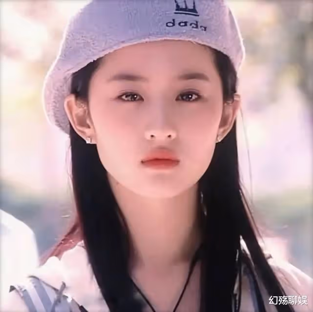 湯唯:靠顏值勝過劉亦菲,因拍電影被未婚夫分手,如今風光嫁韓國