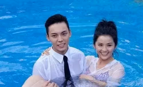 一婚嫁豪門,蟄伏多年牽手「百億太子」,被阿嬌羨慕的阿SA有多拽