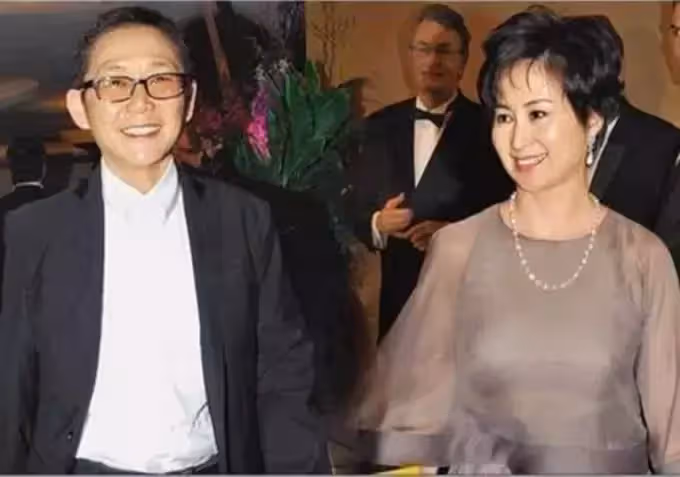 59歲何超瓊久違現身,慶公司成立5周年,身家大跌7億無損好心情