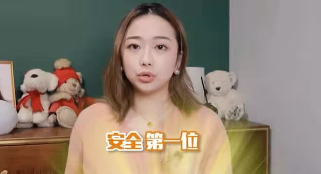 24歲童星自曝遇猥瑣男,酒吧蹦迪被緊貼騷擾,當眾怒罵對方被嚇傻
