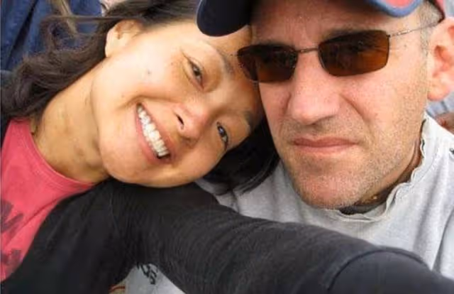 已淡出娛樂圈近10年,52歲前知名港姐近況曝光,臉上斑點盡顯老態