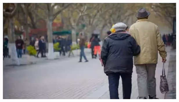 兒子,我求你離婚吧,你再不離婚,我和你爸就要撐不住了
