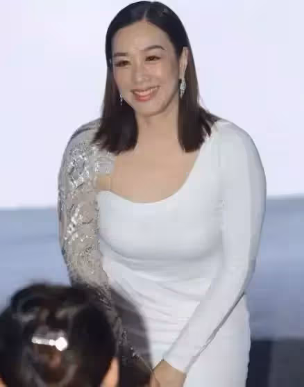 6位被身材拖累慘了的女明星：看臉好驚艷，一看全身就完蛋