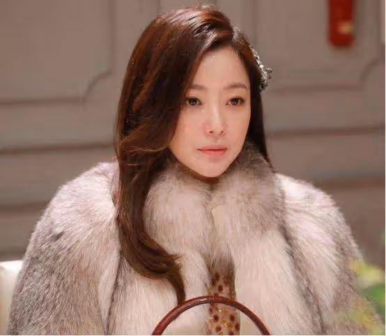 有種「逆襲」叫金喜善女兒,當初你愛答不理,如今美得你高攀不起