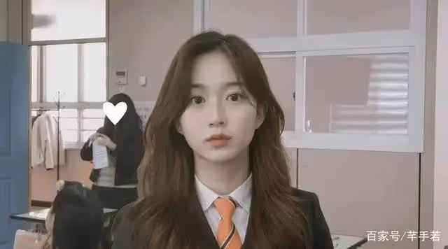 JYP新女團確定了最終七人組，組合以唱功為主，平均年齡只有16歲