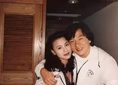 鐘楚紅「接班人」《危情》「宅男女神」陳雅倫曬近照!54歲風采依舊被指「撞臉張柏芝」,至今未婚育